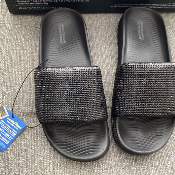 Skechers Women's Hyper Slide - Radiant Slide Sandals, size 8 - Picture 7 of 15